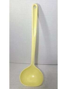 Vintage Trudeau 2525 Hollinger Design Yellow Melamine Soup Ladle